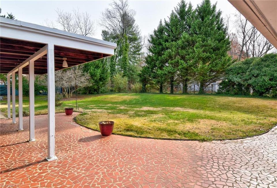  615 Maple Ave, Reidsville, NC 27320 photo 22