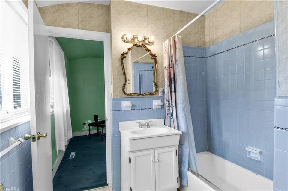  615 Maple Ave, Reidsville, NC 27320 photo 18