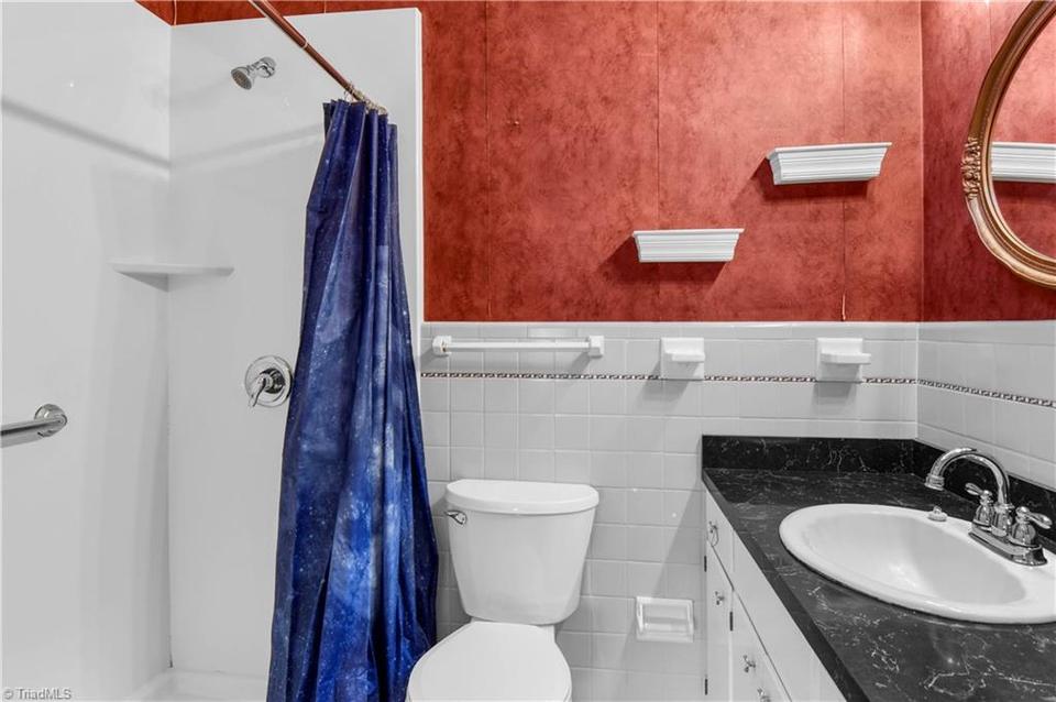  615 Maple Ave, Reidsville, NC 27320 photo 15