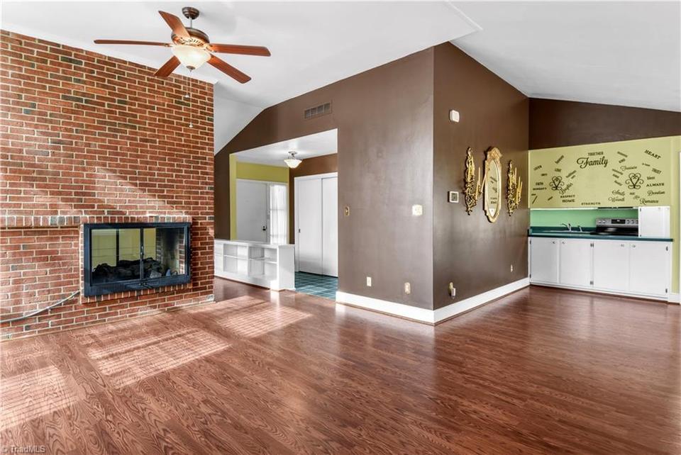  615 Maple Ave, Reidsville, NC 27320 photo 5