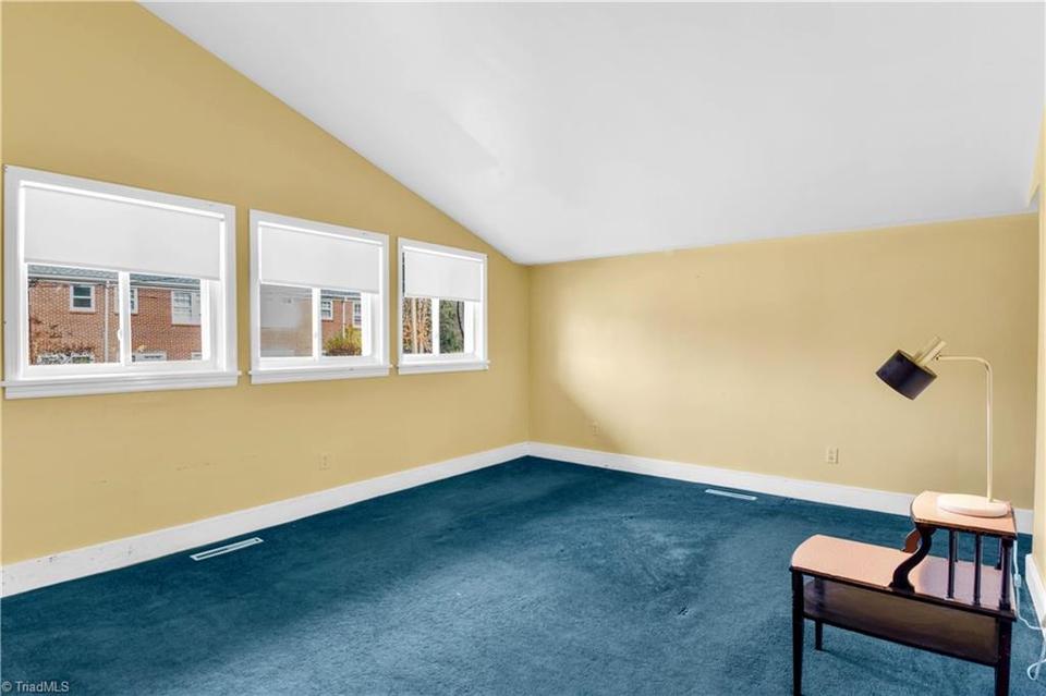  615 Maple Ave, Reidsville, NC 27320 photo 12