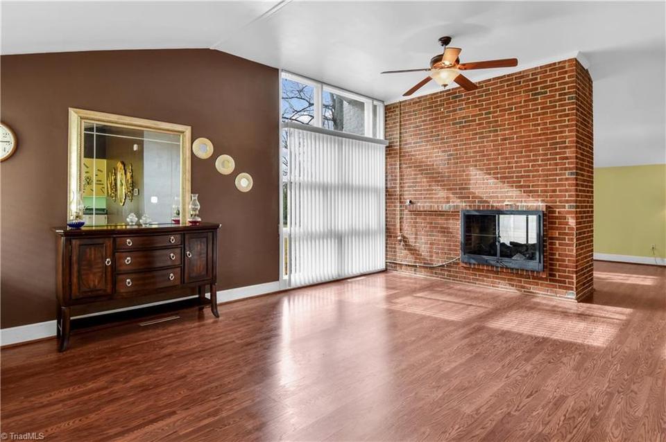  615 Maple Ave, Reidsville, NC 27320 photo 4