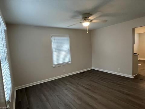 401 Monnell Dr, High Point, NC 27265 photo 6