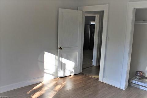 1006 Terrell Dr, High Point, NC 27262 photo 9