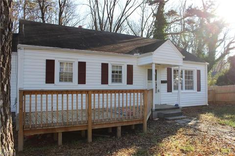 1006 Terrell Dr, High Point, NC 27262 photo 2