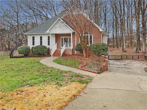 6719 Castleton Dr, Clemmons, NC 27012 photo 8