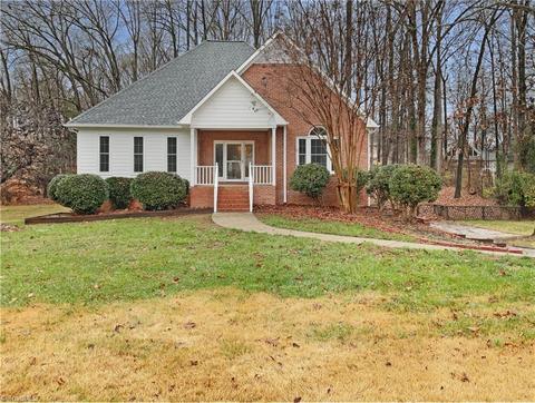 6719 Castleton Dr, Clemmons, NC 27012 photo 1