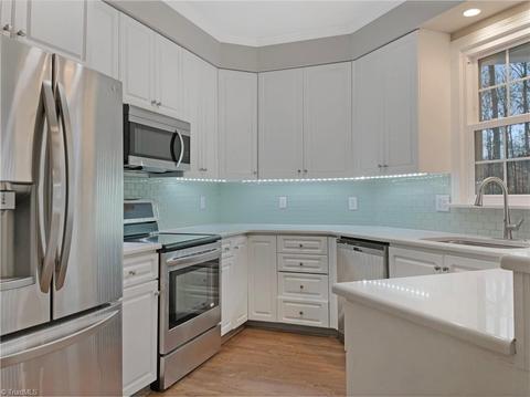 6719 Castleton Dr, Clemmons, NC 27012 photo 5
