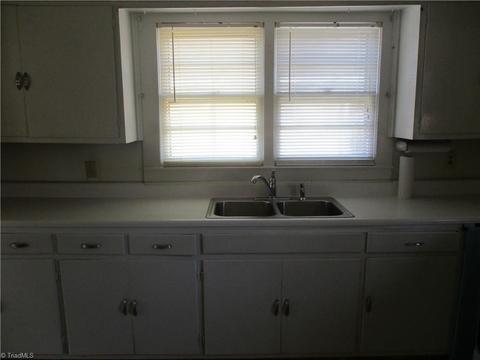 910 Grant St, High Point, NC 27262 photo 13
