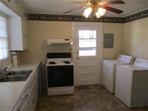 910 Grant St, High Point, NC 27262 photo 12