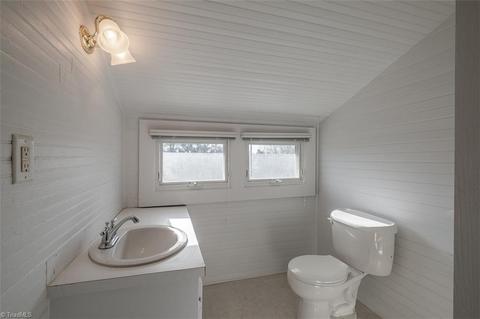 339 W Main St, Elkin, NC 28621 photo 28