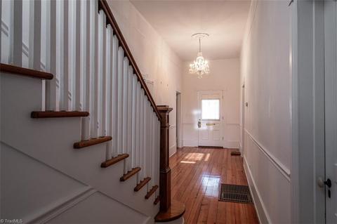 339 W Main St, Elkin, NC 28621 photo 8