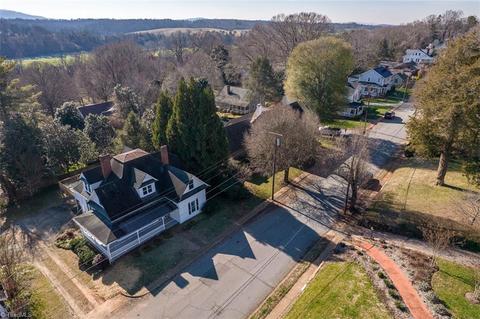 339 W Main St, Elkin, NC 28621 photo 40