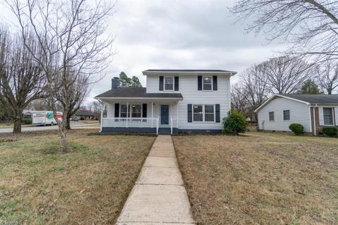 1910 Wickham Ave, High Point, NC 27265 photo 3