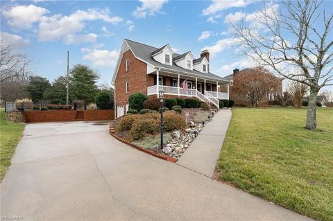 146 Silkwind Ct, Clemmons, NC 27012 photo 3