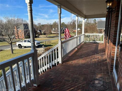 146 Silkwind Ct, Clemmons, NC 27012 photo 5