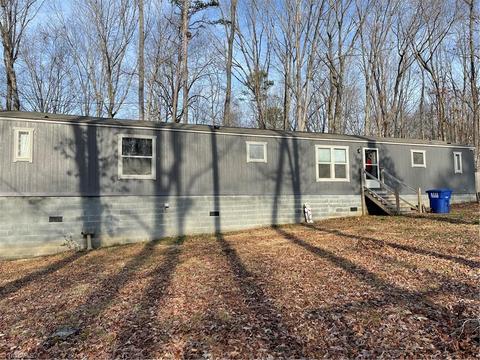 5398 Parinna Dr, Trinity, NC 27370 photo 2