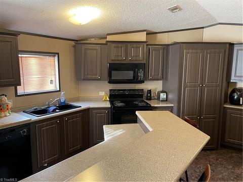 5398 Parinna Dr, Trinity, NC 27370 photo 6