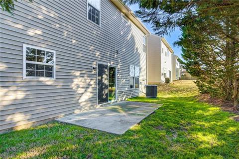873 Hedgepath Ter, High Point, NC 27265 photo 39