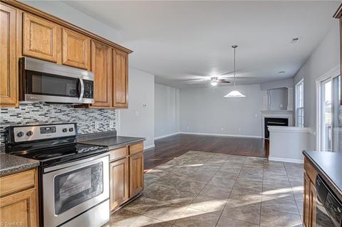 873 Hedgepath Ter, High Point, NC 27265 photo 19