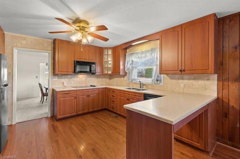 103 Longview Rd, High Point, NC 27260 photo 9