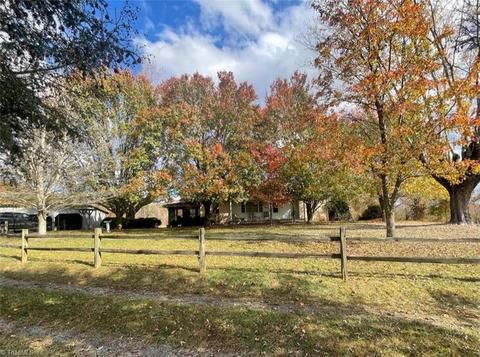 14281 Longbottom Rd, Traphill, NC 28685 photo 1