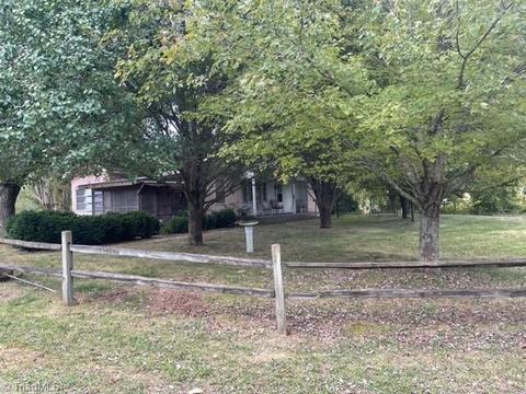 14281 Longbottom Rd, Traphill, NC 28685 photo 24