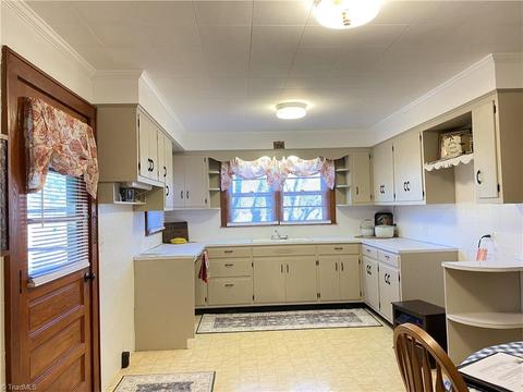 14281 Longbottom Rd, Traphill, NC 28685 photo 7