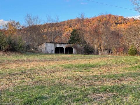 14281 Longbottom Rd, Traphill, NC 28685 photo 27