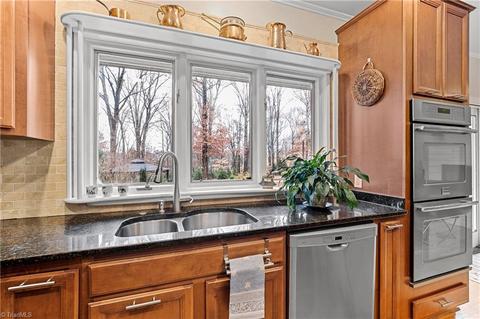 1415 Coventry Rd, High Point, NC 27262 photo 14