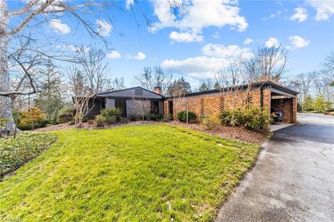 1506 Davidson Ct, High Point, NC 27262 photo 4