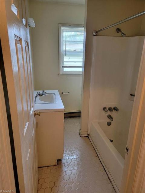 205 Druid St, High Point, NC 27265 photo 8