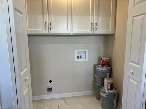 607 Dillon St, Thomasville, NC 27360 photo 5