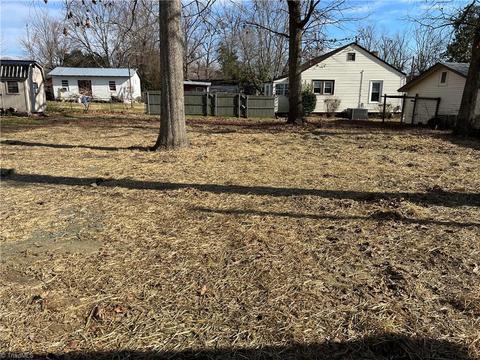 607 Dillon St, Thomasville, NC 27360 photo 15