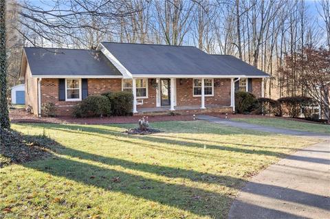 2540 Farmbrook Rd, Winston Salem, NC 27103 photo 3