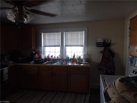 410 Spring St, Denton, NC 27239 photo 13