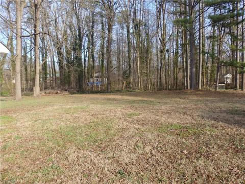 410 Spring St, Denton, NC 27239 photo 6