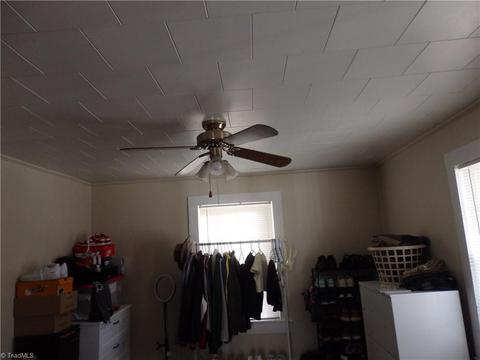 410 Spring St, Denton, NC 27239 photo 9