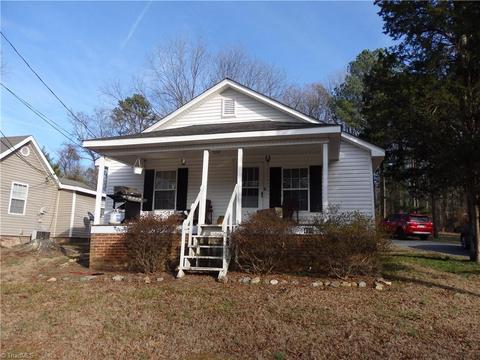 410 Spring St, Denton, NC 27239 photo 1