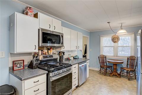 1992 Bolejack Rd, Germanton, NC 27019 photo 11