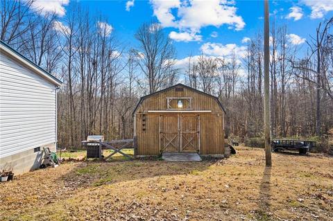 4661 Peaceful Ln, Trinity, NC 27370 photo 16