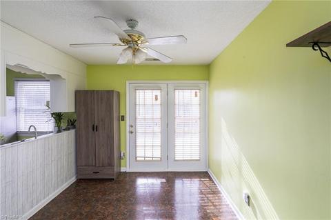 106 Smith Dr, Pilot Mountain, NC 27041 photo 8