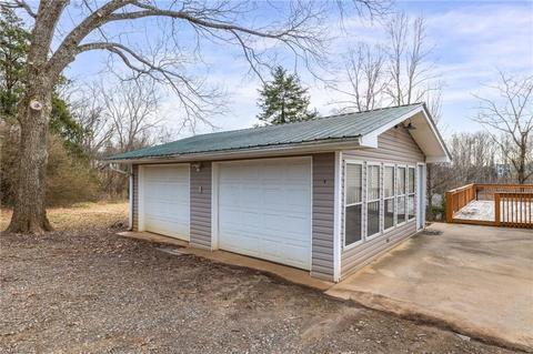 106 Smith Dr, Pilot Mountain, NC 27041 photo 30