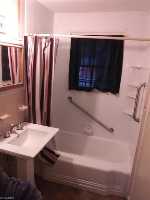 817 Unity St, Thomasville, NC 27360 photo 6