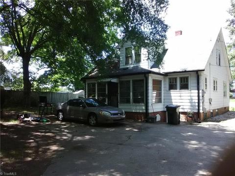 817 Unity St, Thomasville, NC 27360 photo 3