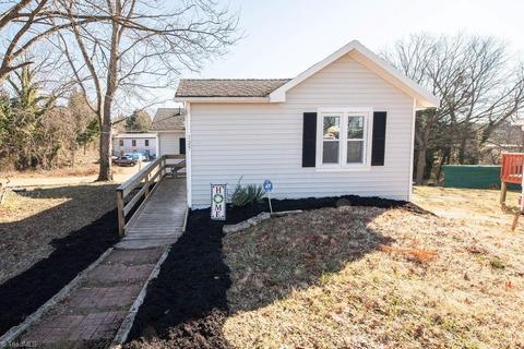 125 Pulliam St, King, NC 27021 photo 2