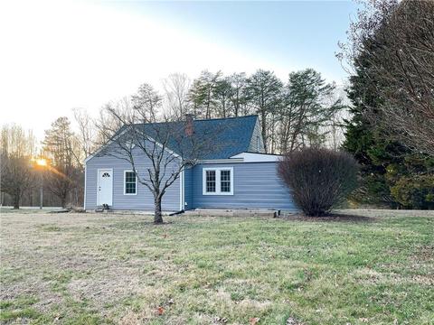 370 Armstrong Rd, Pilot Mountain, NC 27041 photo 37