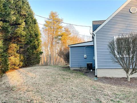 370 Armstrong Rd, Pilot Mountain, NC 27041 photo 39