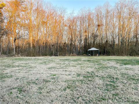 370 Armstrong Rd, Pilot Mountain, NC 27041 photo 36