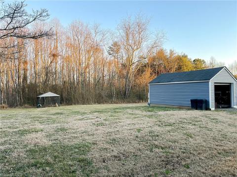 370 Armstrong Rd, Pilot Mountain, NC 27041 photo 35